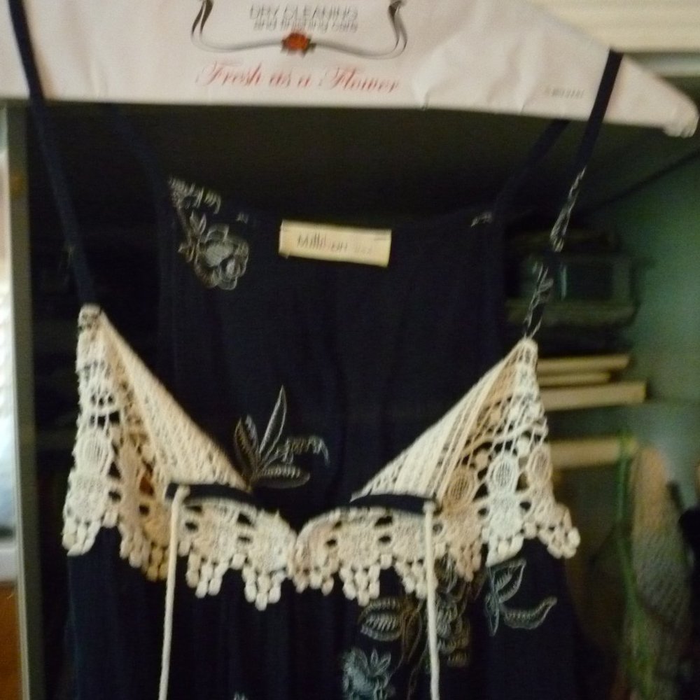 millibon 36" navy white dress w/tassels, rayon